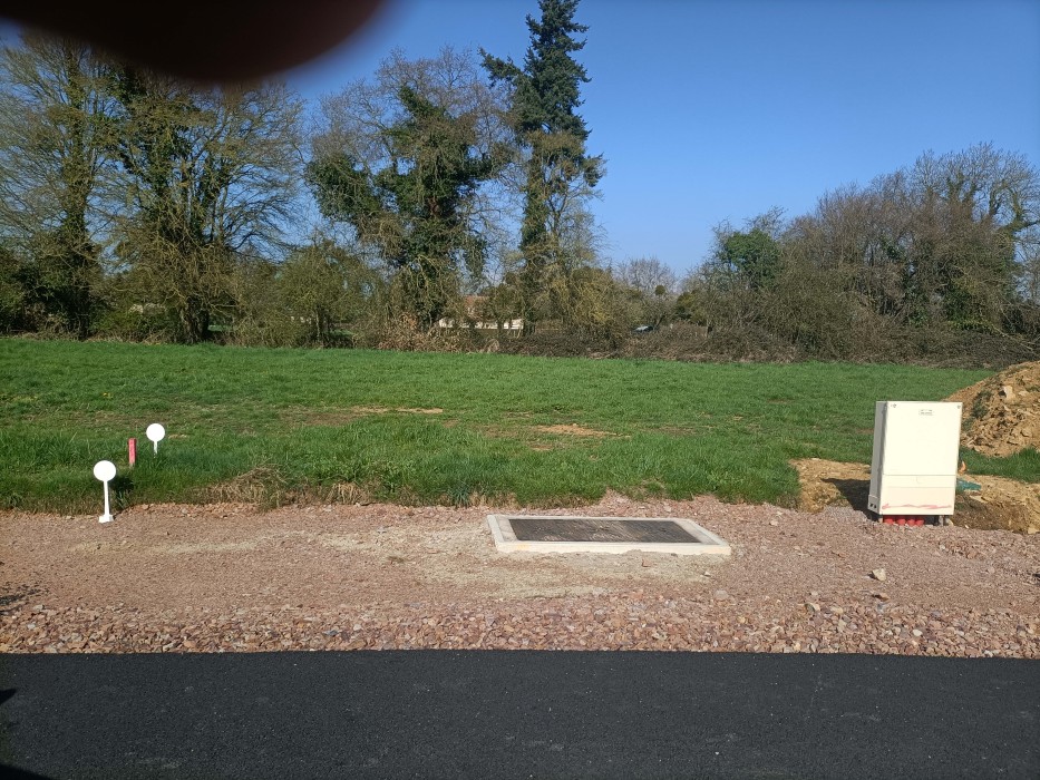 vend trés beau terrains en lotissement sur Nécy